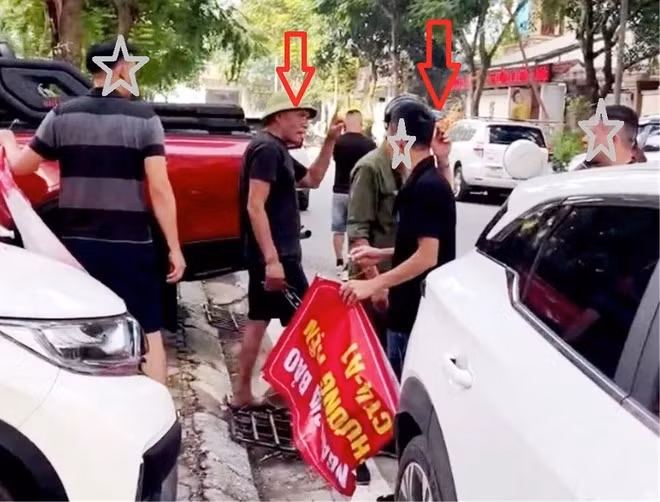 Con do bai xe long hanh, xo xat voi dan tai Ha Noi