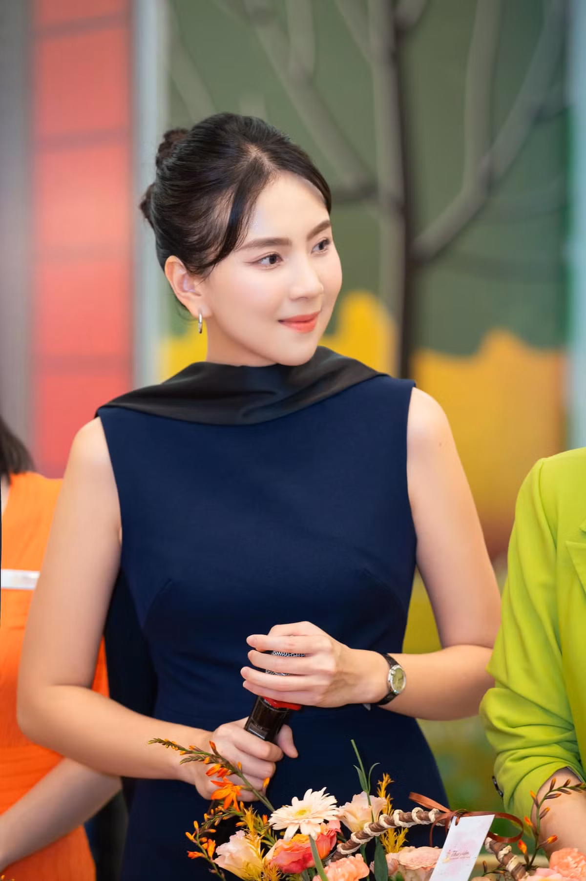 Sau khi ly hôn hòa bình, nữ MC tập trung vào sự nghiệp của bản thân. Cô nàng thường xuyên cập nhật hình ảnh tham dự các sự kiện,...