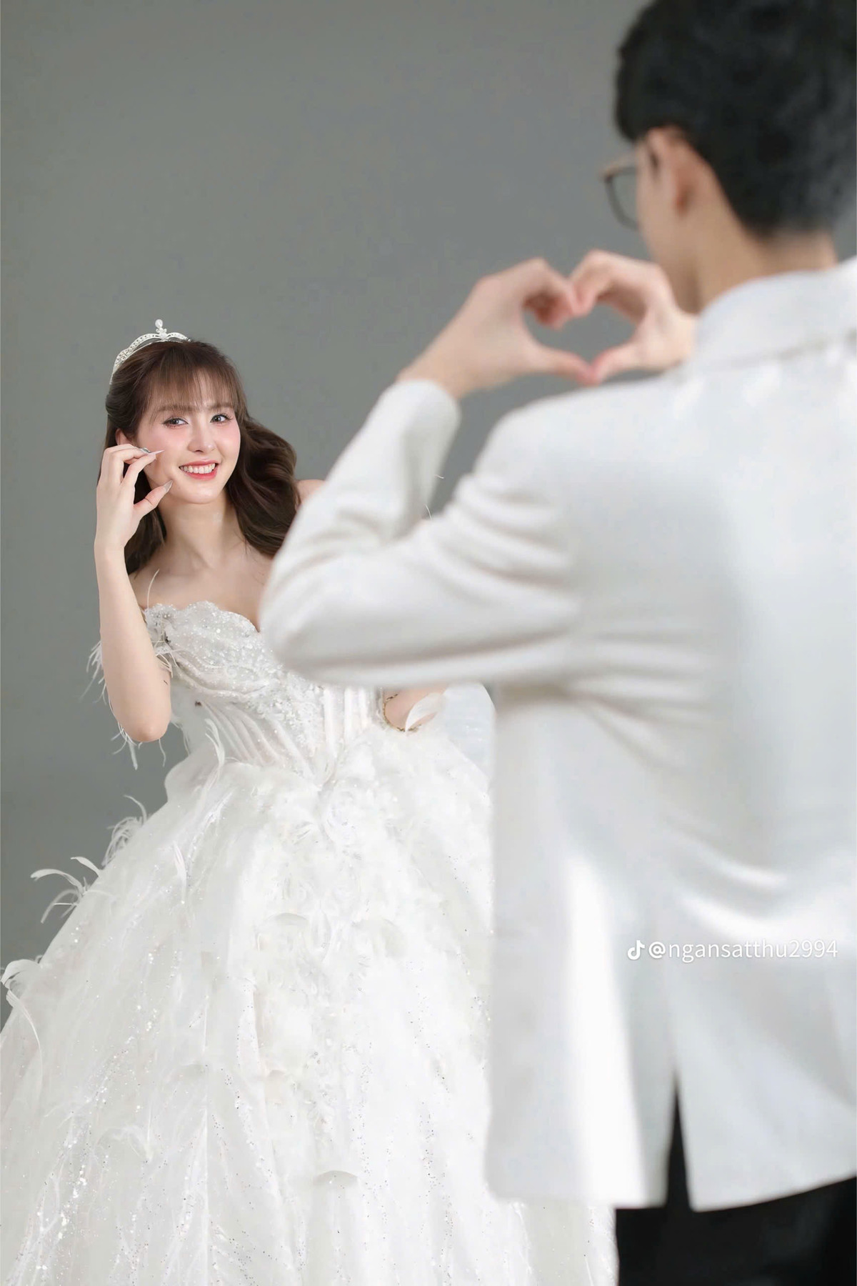 Nhan sắc Ngân Sát Thủ trong bộ ảnh cưới nhận về nhiều lời khen ngợi. (Ảnh: Ngân Huỳnh)