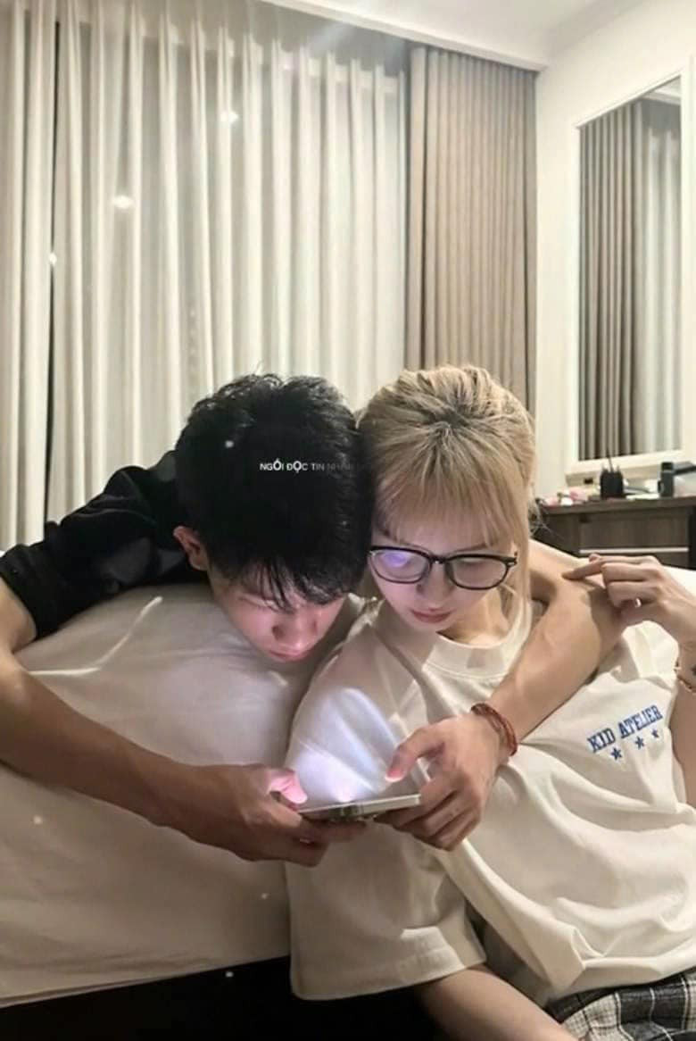 Ngân Sát Thủ (Huỳnh Kim Ngân, SN 1994) được biết đến là “bóng hồng” xinh đẹp trong làng streamer. Chồng sắp cưới của cô nàng là Phan Văn Đông (SN 2003) là tuyển thủ của bộ môn PUBG Mobile. (Ảnh: Ngân Huỳnh)