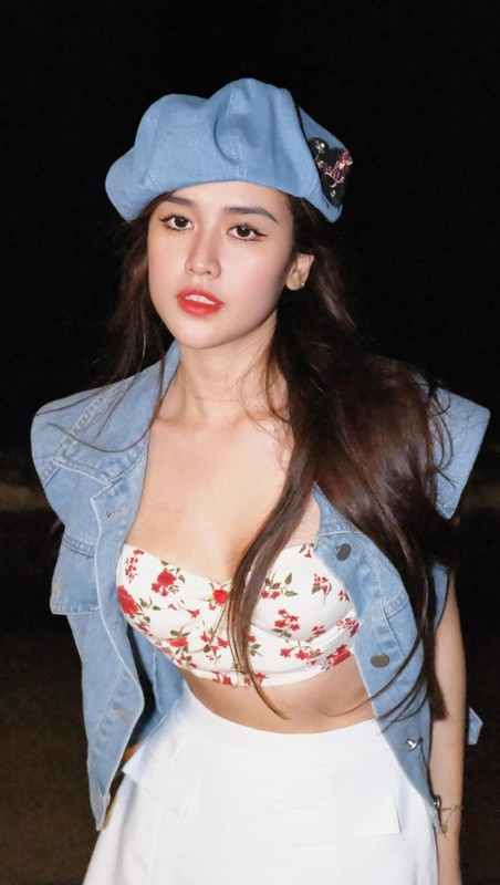 Cô lấn sân diễn xuất qua các web-drama như Xóm Trọ, Sugar Daddy &amp; Sugar Baby...