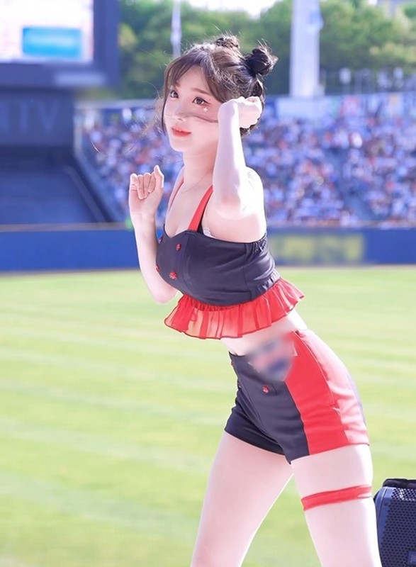 Lee Ju-Eun có chiều cao lý tưởng 1m7.