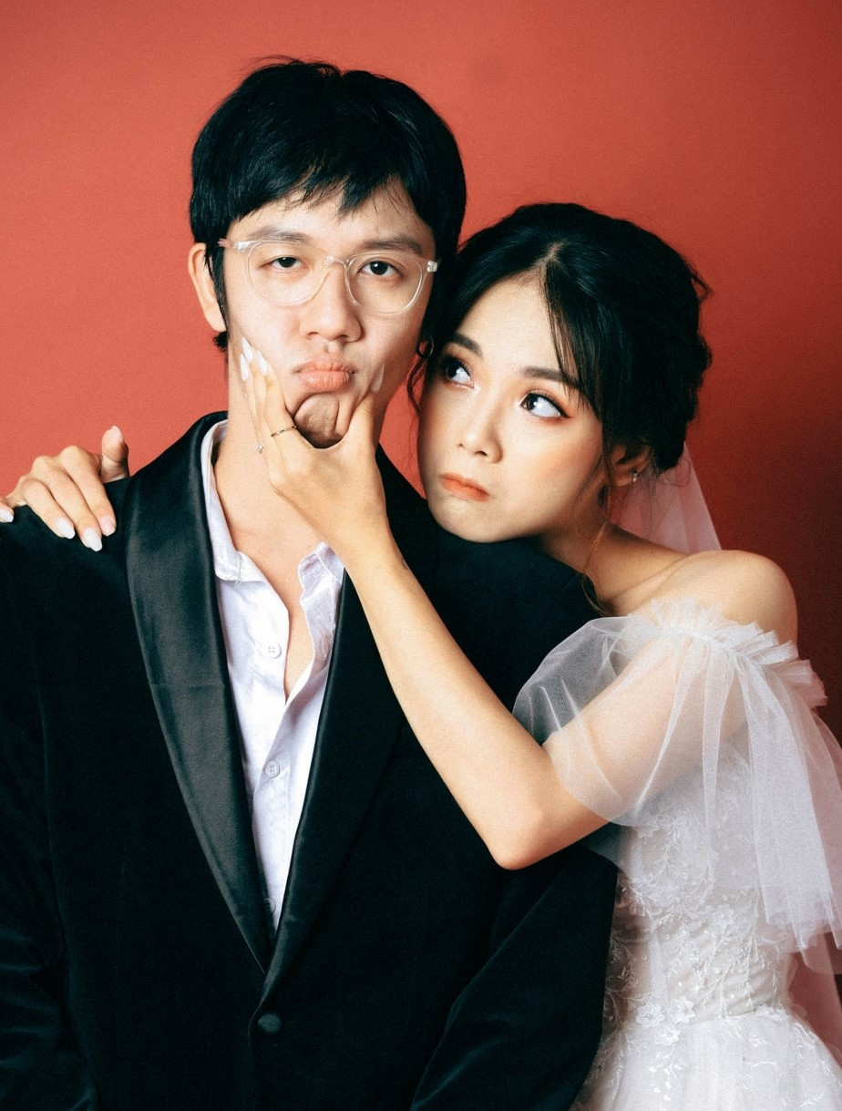 Lúc này Hưng đã cố gắng tìm cách liên lạc và trò chuyện cùng Lyly. Sự "mặt dày" và lì lợm không chịu bỏ cuộc sau hàng chục lần bị từ chối của Hưng Cacao, sau cùng cũng đã làm cho Lyly bị cảm động và rung động. Nếu như năm lớp 9, Hưng tỏ tình bị từ chối thì sau nhiều năm, anh đã thành công chinh phục trái tim người đẹp.