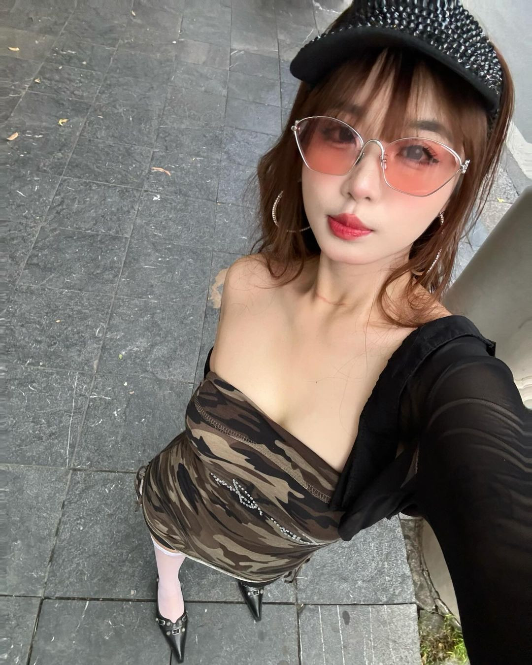 Pô tiktok và Hiếu Shyn yêu nhau, sống chung nhiều tháng qua và 2 người thường xuyên up các clip nhảy nhót tình tứ bên nhau.