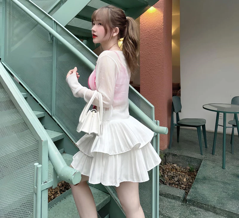 Dù chỉ sở hữu chiều cao 1m50, thế nhưng Thùy Trang luôn thu hút ánh nhìn bởi vẻ ngoài xinh đẹp, thần thái kiêu kì.