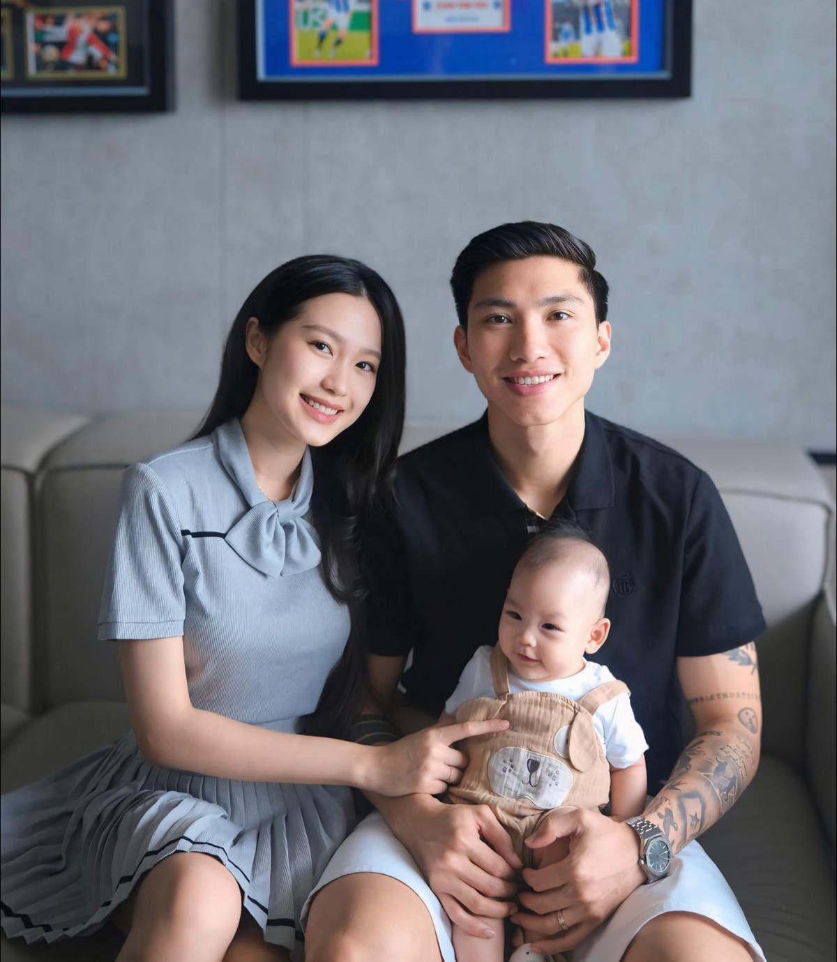 Đoàn Văn Hậu và Doãn Hải My tổ chức đám cưới vào tháng 11/2023. Tháng 5/2024, cả hai đón con trai đầu lòng tên Lúa, tên thật là Đoàn Minh Đăng chào đời.