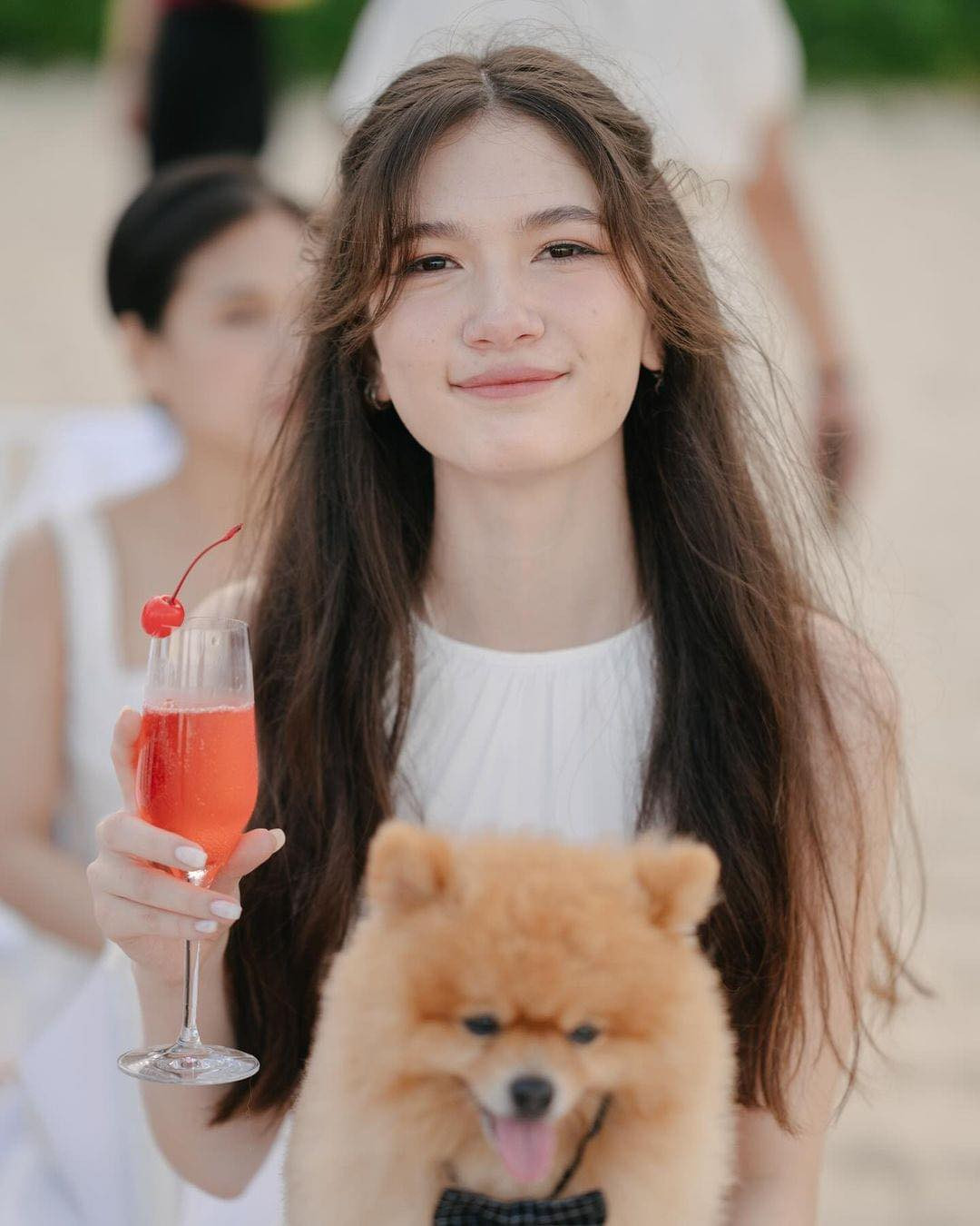 Là cô em út, Thanh Giang nhận được rất nhiều tình yêu thương và cưng chiều từ những người thân trong gia đình Văn Lâm.