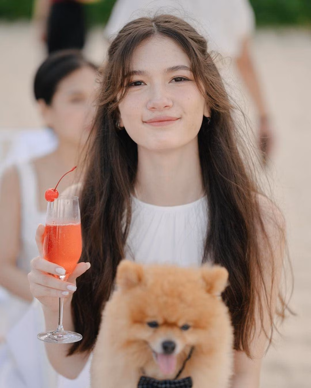 Là cô em út, Thanh Giang nhận được rất nhiều tình yêu thương và cưng chiều từ những người thân trong gia đình Văn Lâm.