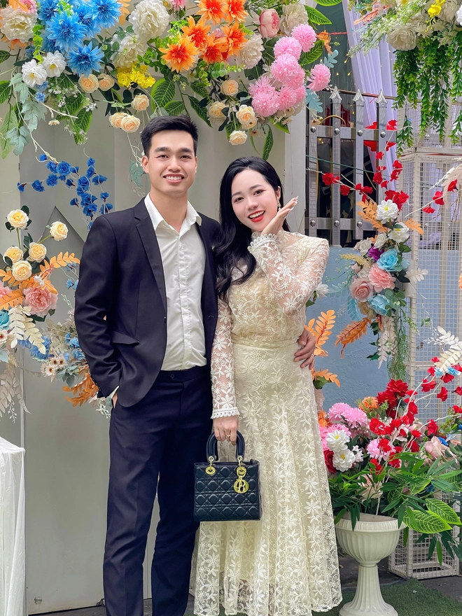 Dù sau khi lấy chồng và chuyển về quê sinh sống, mức thu nhập của Thủy Tiên giảm đi đáng kể, nhưng nhờ đó cô nàng cũng học được cách quản lý chi tiêu trong cuộc sống hơn.