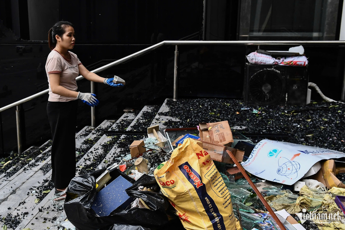 Hai bên công trình đều hư hỏng do bão số 3 gây ra khiến công tác khắc phục mất rất nhiều thời gian, ban quản lý dự kiến bảo tàng phải tạm dừng hoạt động hơn 1 tháng để sửa chữa.