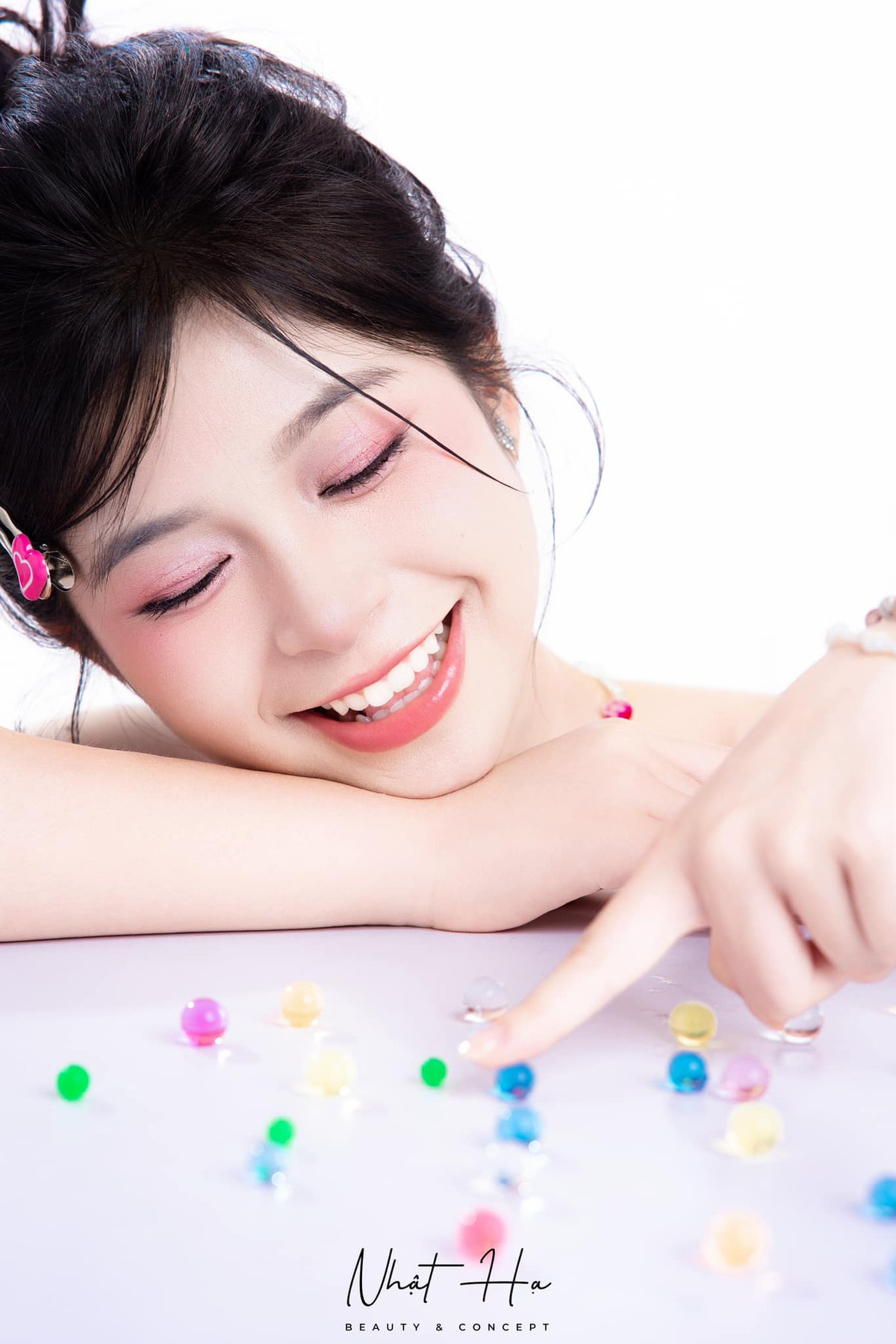 Quỳnh Như sở hữu nhan sắc kẹo ngọt, đáng yêu.