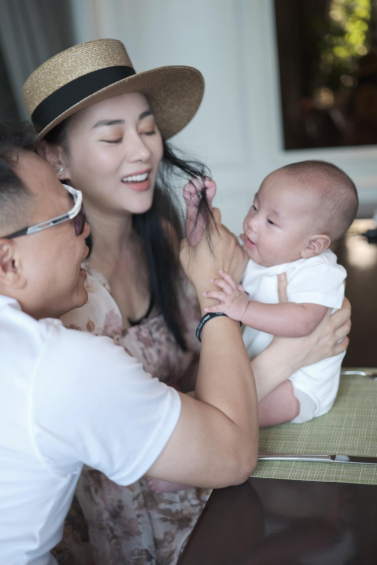 Nhiều người hâm mộ cũng cảm nhận được hạnh phúc ngập tràn của gia đình Shark Bình - Phương Oanh ở thời điểm hiện tại.