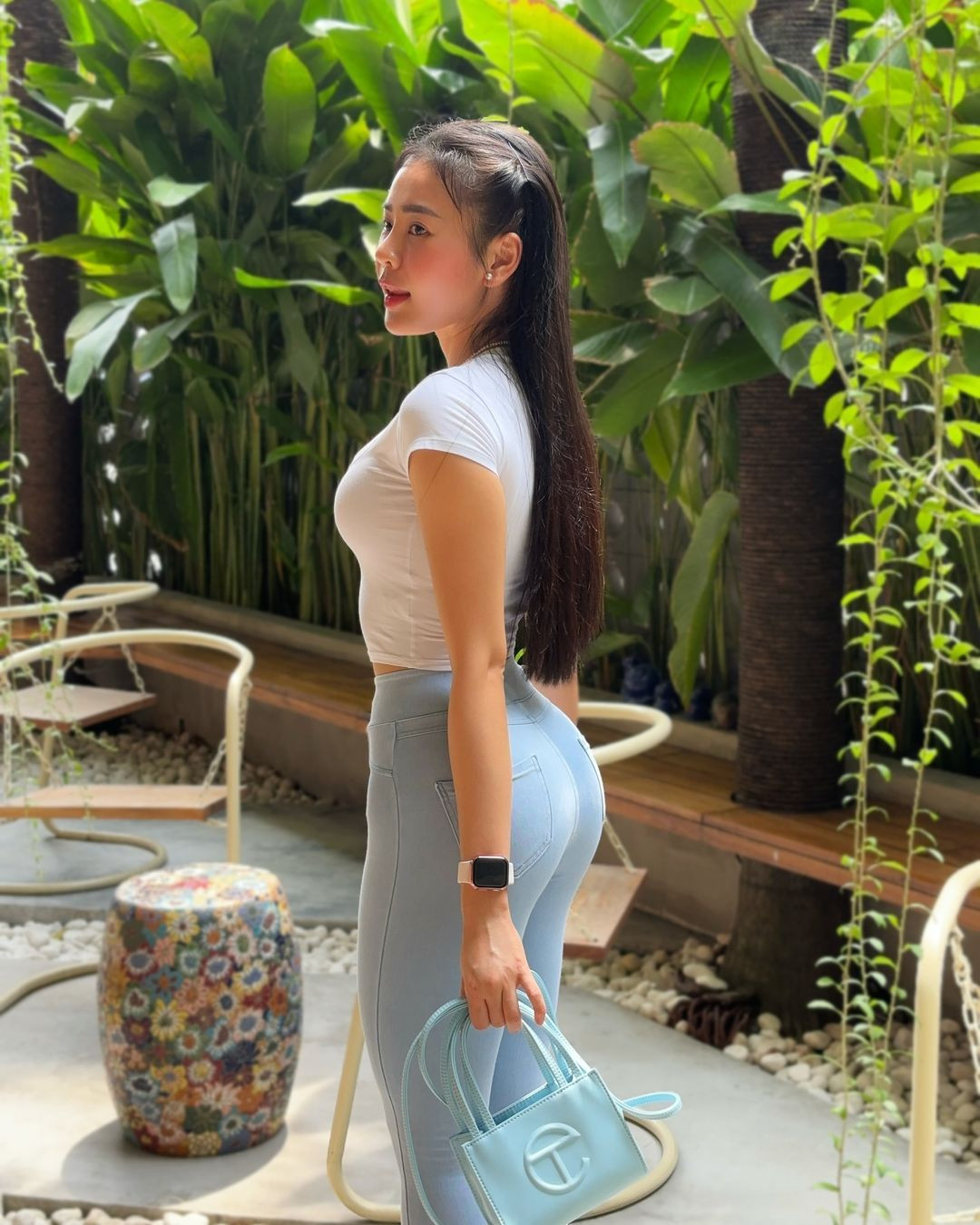 Đường cong nóng bỏng này là kết quả luyện tập của nàng gymer suốt 6 năm qua.