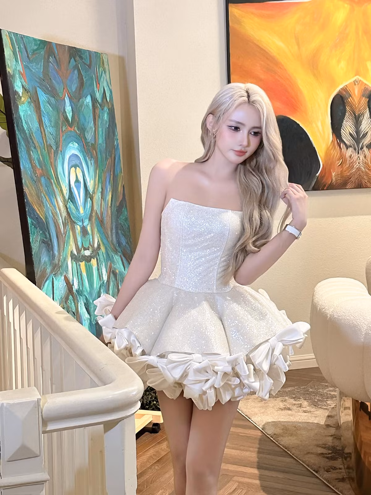 Gần đây, cô nàng ít xuất hiện ở các sự kiện với vai trò DJ mà tập trung cho công việc kinh doanh shop thời trang thiết kế. Cô nàng cũng thường làm mẫu cho những bộ sưu tập mới của shop mình. (Ảnh: IGNV)