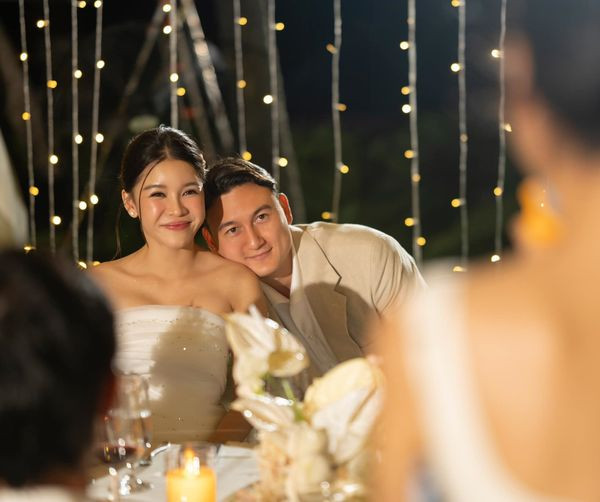 Ở dưới phần bình luận, rất nhiều đồng nghiệp cũng như bạn bè của Đặng Văn Lâm và Yến Xuân đã gửi lời chúc mừng đến với cặp đôi.