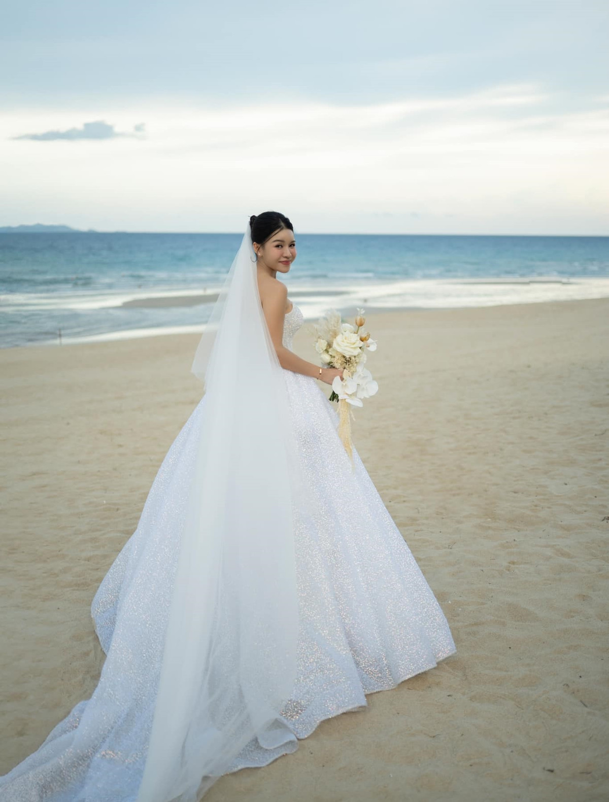 Yến Xuân thường đăng tải cuộc sống hôn nhân giản dị, không ồn ào nhưng toát lên cảm giác hạnh phúc, viên mãn.