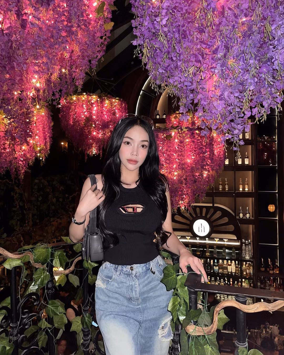 Hot girl sinh năm 2000 hiện đang sinh sống và học tập tại TP Hồ Chí Minh.