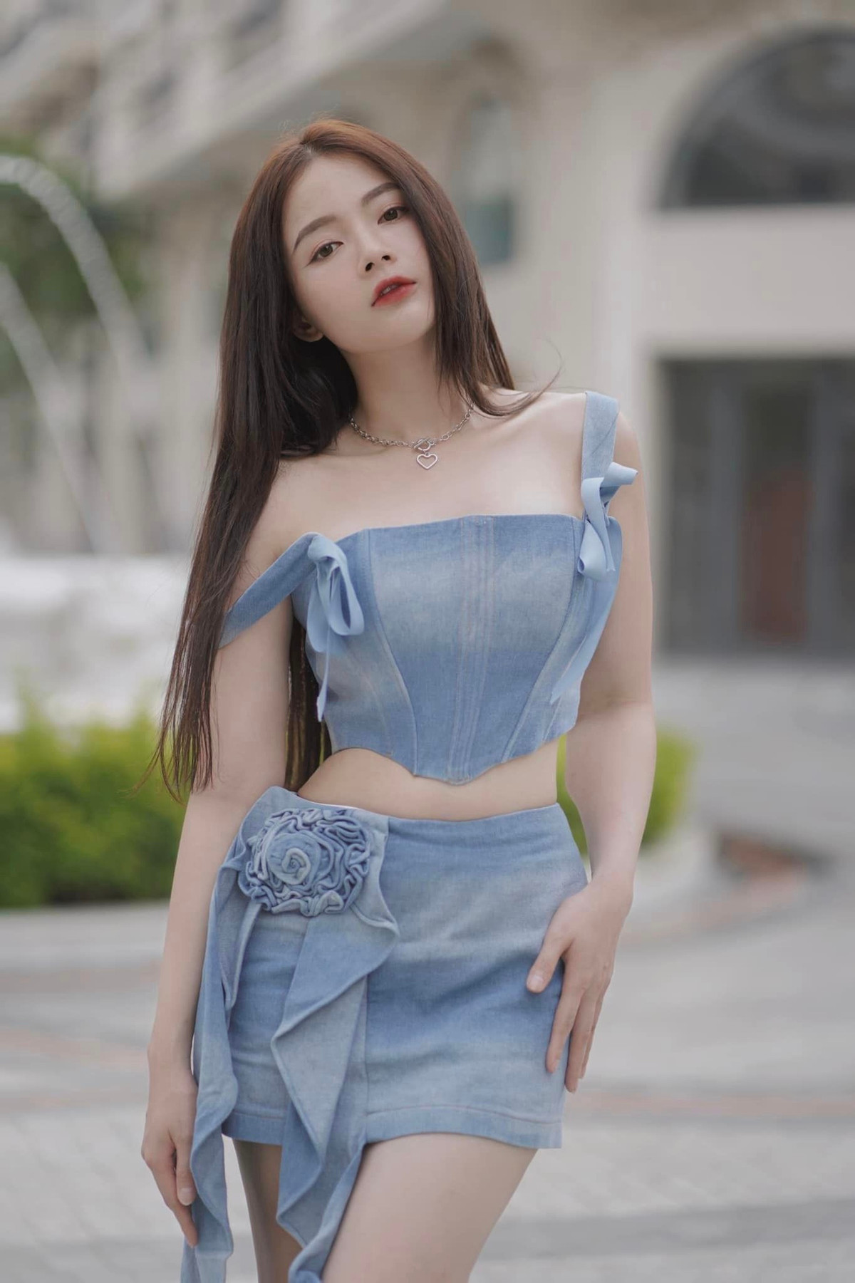 Không chỉ vậy, nhan sắc cô nàng ngày càng thăng hạng. Nhiều người nhận xét rằng Lan Hương trông không khác gì lúc mới nổi tiếng.