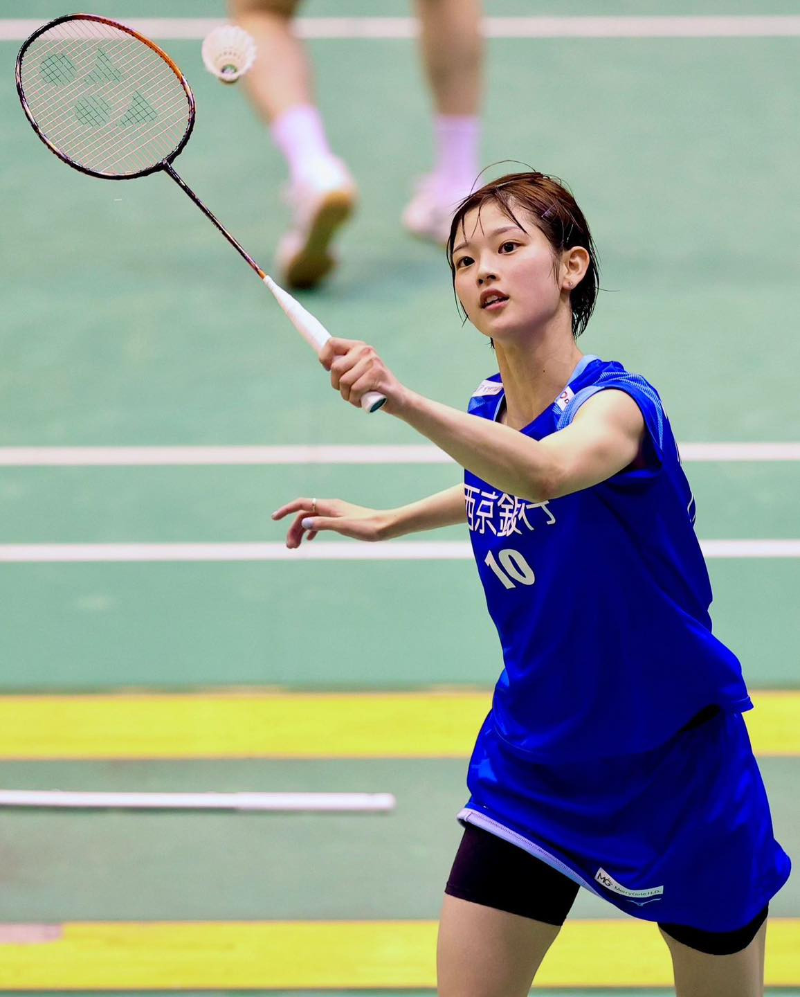 Taguchi Maya từng giành huy chương vàng ở nội dung đôi nữ thuộc Giải vô địch cầu lông trẻ thế giới năm 2023, ngay trong lần đầu tham dự giải đấu này.