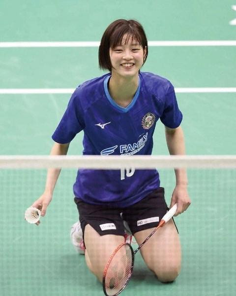 Sở hữu ngoại hình xinh đẹp, Taguchi Maya cũng sở hữu sự nghiệp ấn tượng. Cô hiện là đương kim vô địch giải cầu lông trẻ thế giới.