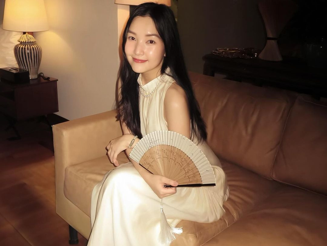 Thời gian gần đây, cô nàng vẫn hoạt động nghệ thuật nhưng không có gì quá nổi trội. Tuy vậy, nhan sắc của Ngọc Trân mỗi lần xuất hiện vẫn khiến nhiều người xao xuyến.