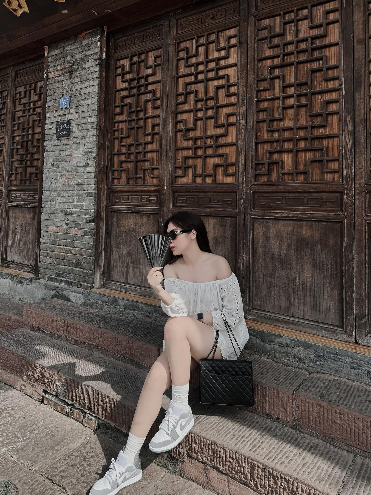 Sở hữu tên độc lạ khiến Plan không ít lần gặp chuyện dở khóc dở cười. Cô nàng kể cách đây mấy năm đi thi tốt nghiệp THPT Quốc gia đã bị giám thị giữ lại, không cho vào phòng thi chỉ vì tên lạ.