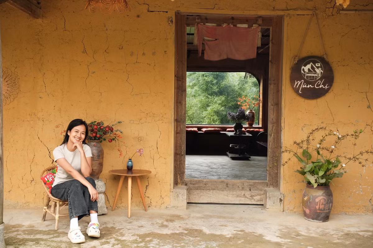 Từ năm 22 tuổi, Lê Thị Phượng (sinh viên Đại học FPT) đã là một travel blogger nổi tiếng với biệt danh Phượng Đi Đâu. Đến nay, cô nàng đã có 5 năm gắn bó với nghề du lịch tại Hà Giang.