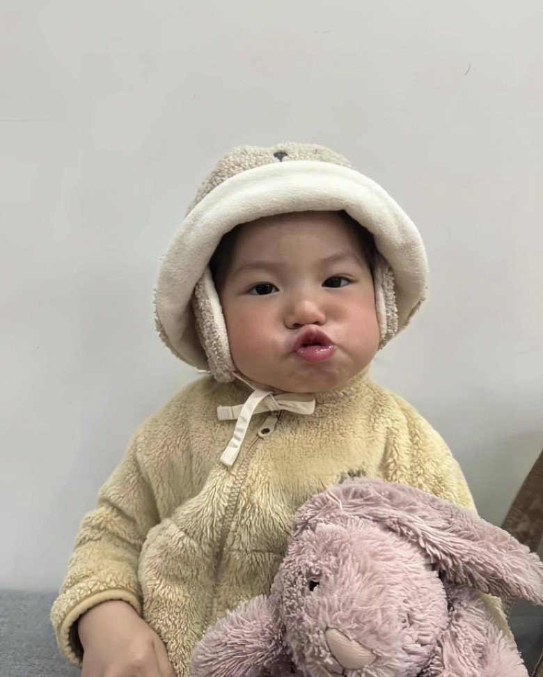 Dù chỉ mới 2 tuổi nhưng bé Pam đã sở hữu gần 980.000 lượt theo dõi trên Instagram, 1,5 triệu người theo dõi trên TikTok.