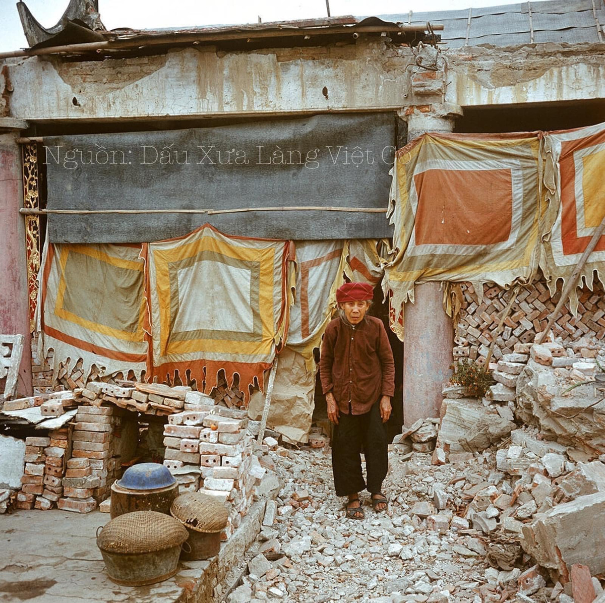 Ngôi nhà tạm bợ...