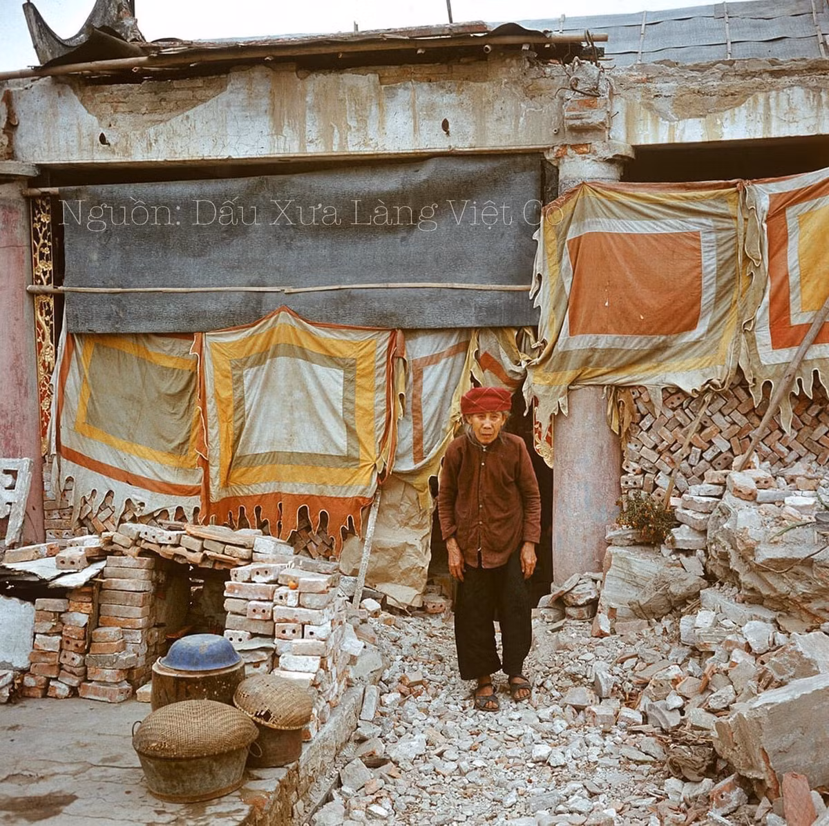 Ngôi nhà tạm bợ...