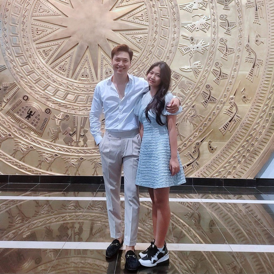 Cô bé được nhận xét sở hữu nhiều đường nét giống nam diễn viên "Hương vị tình thân".