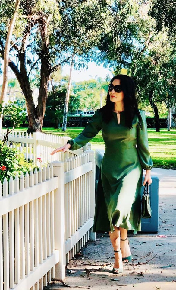 Định cư ở xứ lạnh, Hồng Đào có cơ hội để thể nghiệm thời trang thu - đông.