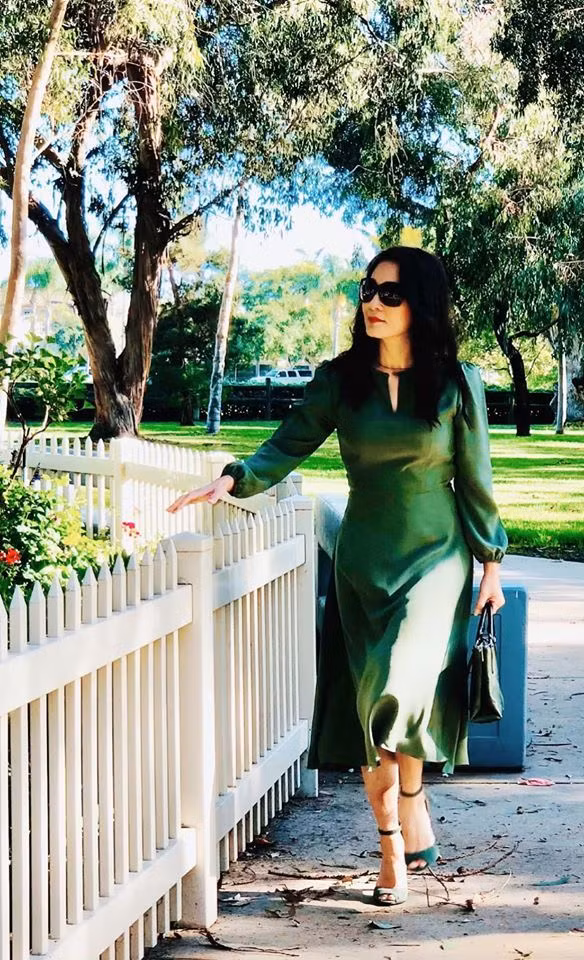 Định cư ở xứ lạnh, Hồng Đào có cơ hội để thể nghiệm thời trang thu - đông.