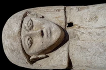 Sững sờ kho báu bí ẩn trong mộ thiếu nữ Ai Cập