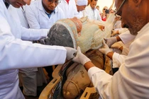 Nội soi xác ướp Ai Cập cổ, chuyên gia đứng hình thấy vết răng 'lạ'