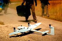 UAV Vector Ukraine sống sót thần kỳ dù bị bắn tơi tả