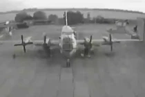 UAV Ukraine luồn sâu đánh úp máy bay săn ngầm IL-38N Nga thế nào?