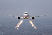 “Pháo đài bay” Boeing 737 với màn trình diễn gây chấn động