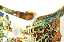 Bí ẩn bộ giáp mạ vàng đính rồng trong lăng mộ Kofun của Nhật Bản