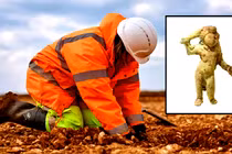Khai quật tượng thần tình yêu La Mã cổ đại lộ chi tiết lạ