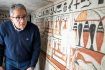 Phát hiện nhiều lăng mộ cổ gần Kim tự tháp Ai Cập 