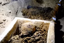 Lăng mộ Ai Cập ẩn giấu 8 xác ướp kỳ lạ chưa từng thấy