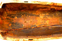 Mở nắp quan tài xác ướp cổ đại, bàng hoàng thấy thứ bên trong