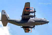 Máy bay AC-130J Ghostrider được triển khai tới Sân bay Quốc tế Comalapa (CSL), El Salvador, nhằm hỗ trợ Chiến dịch Southern Spear. Máy bay được thể hiện với cấu hình tấn công chính xác bất đối xứng, gồm bốn tên lửa AGM-114 Hellfire ở cánh trái và bốn bom đường kính nhỏ GBU-39/B ở cánh phải. (Nguồn ảnh: Ricardo Alas Spotter) 