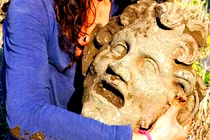 Lộ diện mặt nạ thần Pan nửa người nửa dê kích thước khủng