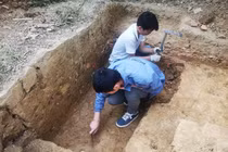 Khai quật mộ cổ chứa thi hài phụ nữ mang thai, tư thế nằm gây sốc
