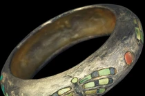 Vén màn bí ẩn chiếc vòng tay quyền lực của Nữ hoàng Ai Cập