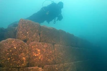 Khám phá lâu đài Urartu 3.000 năm tuổi chìm sâu dưới nước 