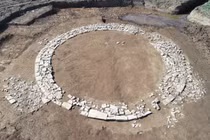 Vòng tròn đá La Mã khổng lồ hé lộ bí ẩn hiện diện đế chế