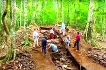 Giải mã ngôi mộ vị vua Maya đầu tiên